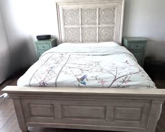 Queen Size Carved Panel Bed Frame with Headboard Footboard & Box Spring Bedroom Furniture