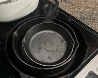 Lodge Cast Iron Skillet Set