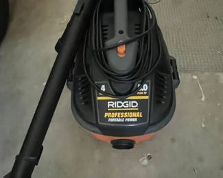 RIDGID 4 Gallon 5.0 Peak HP Portable Wet/Dry Shop Vac