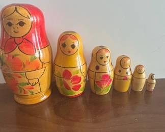 Matryoshka Nesting Dolls