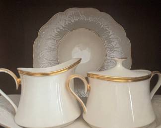 Lenox "Butterfly Meadow" Creamer and Sugar Bowl Set with Tray