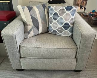 Ridgewater Light Gray Textured Chair