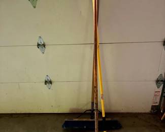 Push Brooms (3)