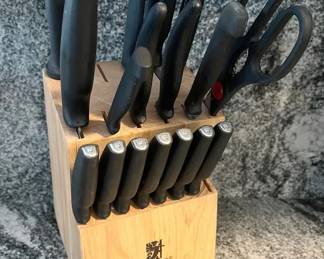 Sabatier Kitchen Knife Block with Knives including ChefStar Knives
