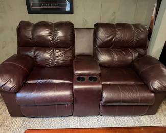Double Power Recliner With Built In Cupholders