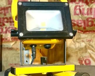 Tamlite Rechargeable Lighting Work Light with Magnetic Base — Works