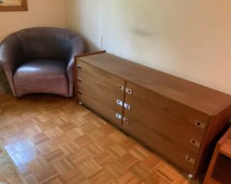 Englanders leather chair, teak dresser