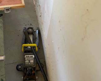 hydraulic jack
