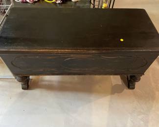 Vintage chest