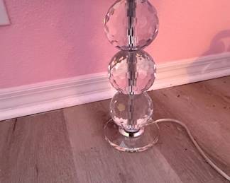 Jonathan Y Bella Stacked Crystal Ball Table Lamp with White Shade