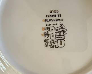 Atlas Fine Chinaware Warranted Karat Gold Decorative Plate second image