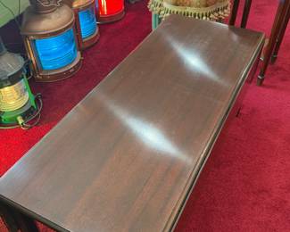 Kittinger dropleaf coffee table