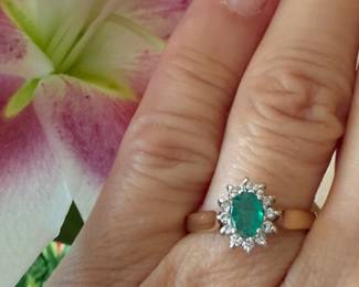 #6- $395 - Emerald & diamond ring 14kt yellow gold - size 7 - 2.7gr