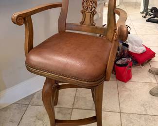 #48 - $200 - Set of wood swivel barstools bar height 18x18x47