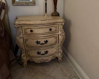 #2 - $400 - Pair of cream colored nightstands  27wx17dx30t