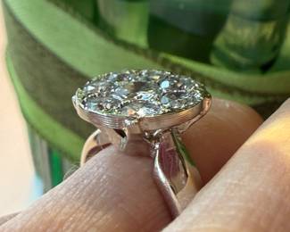 #1 - $2,000 - 2 ctw cluster ring 14kt -size 6- 8.2gr- SI1-2 - I color.