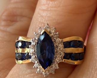 #4 - $395 - Sapphire & diamonds ring size 6.5, on 10kt gold - 2.3 gr