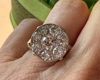 #1 - $2,000 - 2 ctw cluster ring 14kt -size 6- 8.2gr- SI1-2 - I color.