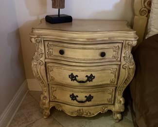#2 - $400 - Pair of cream colored nightstands  27wx17dx30t