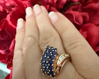 #13 - $425 - Sapphires & diam ring 10kt yellow gold - size 7 - 5.3gr