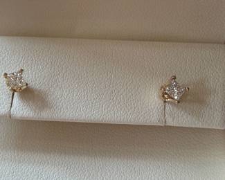 #8 - $275 - 0.36 ctw Princess ERS 14kt yellow gold post - 7 grams