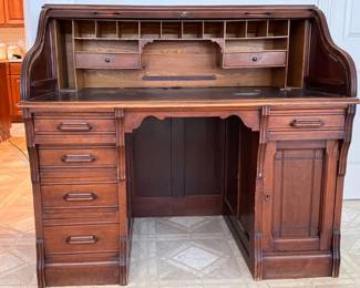 Antique roll top desk
