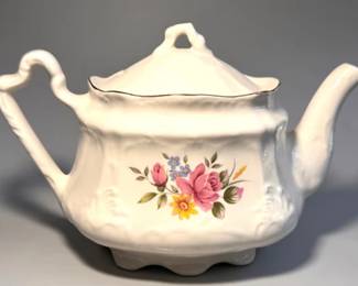 Arthur Wood & Son, Staffordshire, England teapot