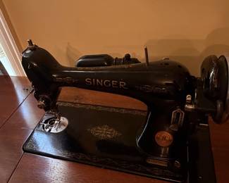 Singer sewing machine and table