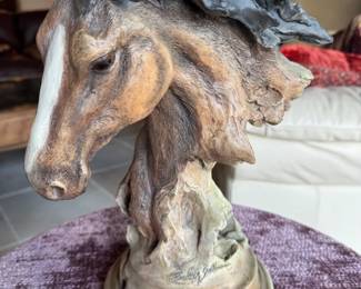 Equine items, sculpture, lamps, figurines, etc