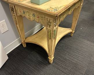 Horchow end table