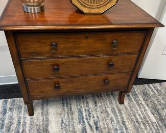 Rios three drawer chest