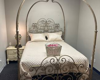 Horchow wrought iron metal canopy queen size bed