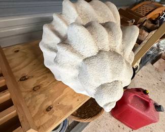 Massive ceramic shell