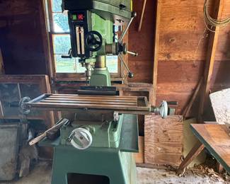 Grizzly Drilling and Milling Machine