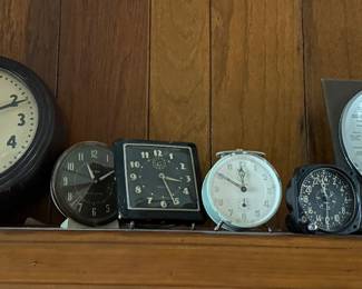 Vintage clock assortment 