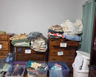 Quilts, linen and clothing - plus sizes