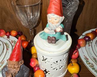 Gnome with Christmas Elf plates