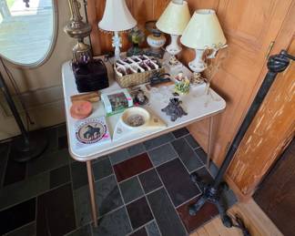 Lamps, Glassware, Households