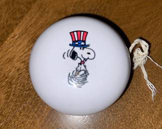 vintage snoopy bicentennial yoyo