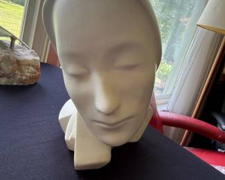 Amp Smit: White glazed earthenware sculpture.