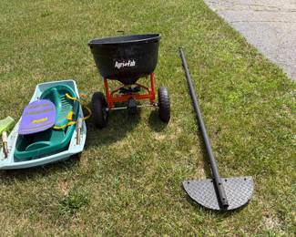 Tow-behind Broadcast Spreader