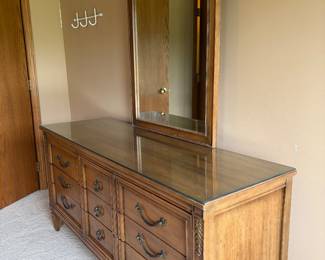 Vintage 9 Drawer Desser 