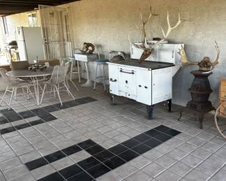 patio furniture and decor