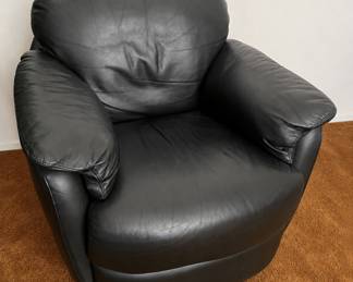 Natuzzi Leather Swivel Chair