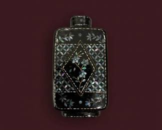 Japanese Makie Lacquer Snuff Bottle third image