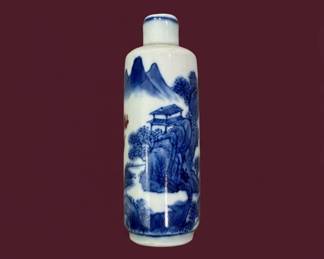 Chinese Blue and White Porcelain Snuff Bottle with Copper Red second image
