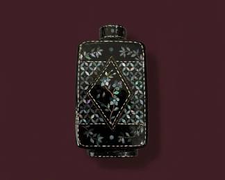Chinese Carved MotherofPearl Inlay Lacquer Snuff Bottle