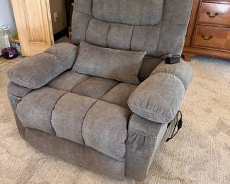 Power lift/recliners