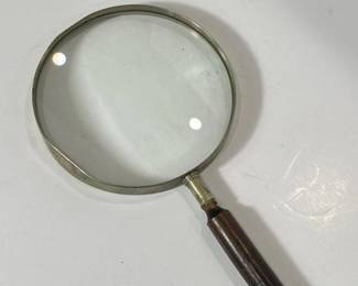 046 largevintagehandheldmagnifyingglass