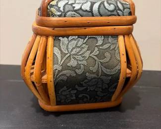 191 decorativesmallwovenstorageboxpadde